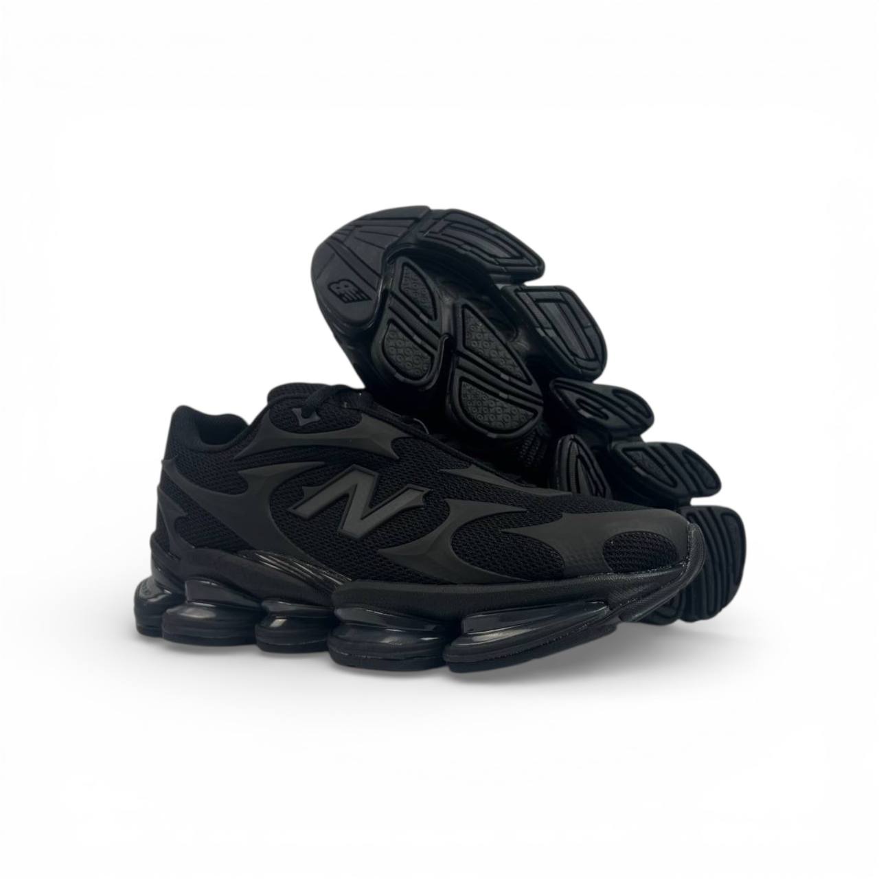 Маратонки New Balance 2000 Triple Black 1