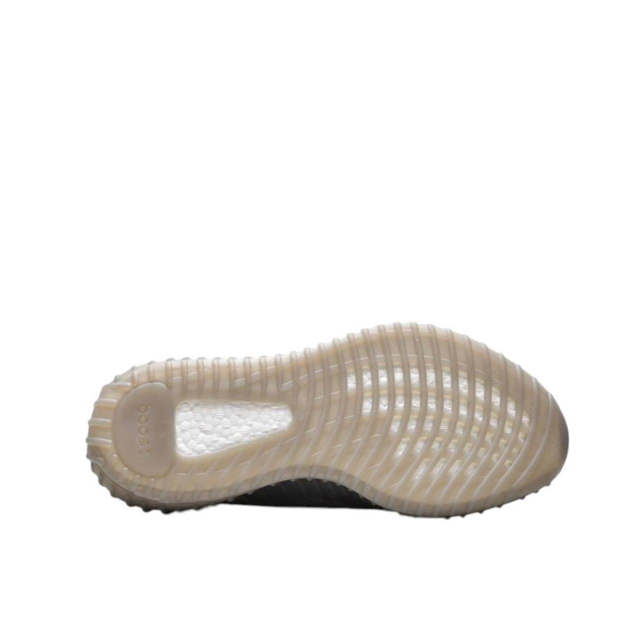 Маратонки Yeezy 350 V2 Beluga