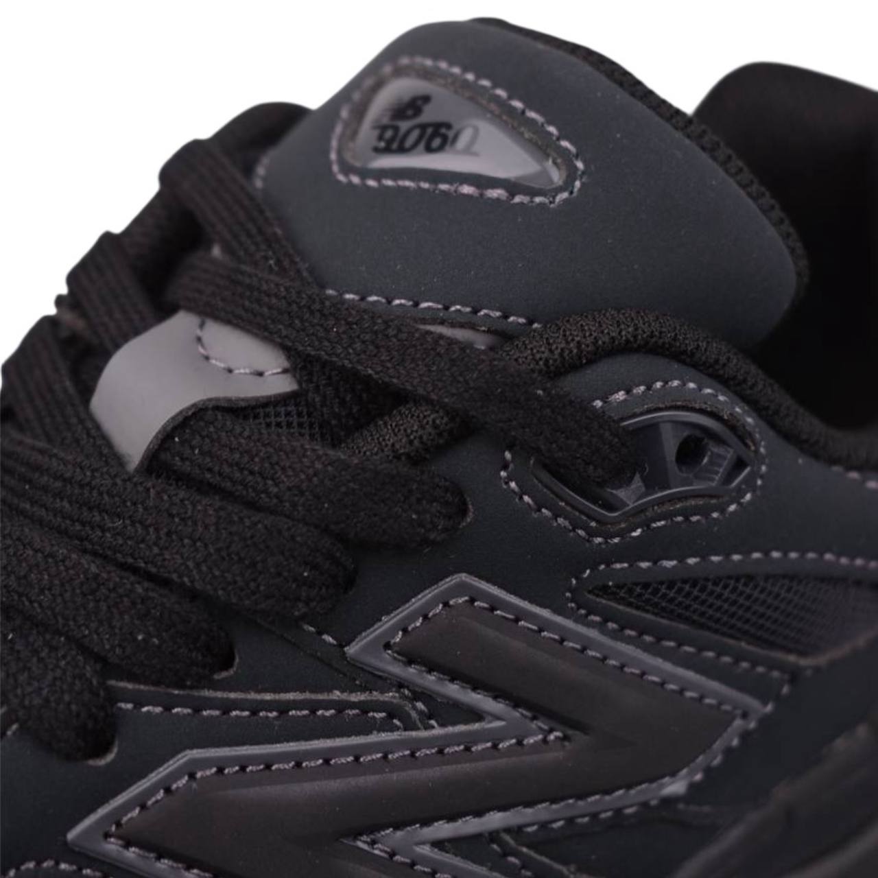 Маратонки NB 9060