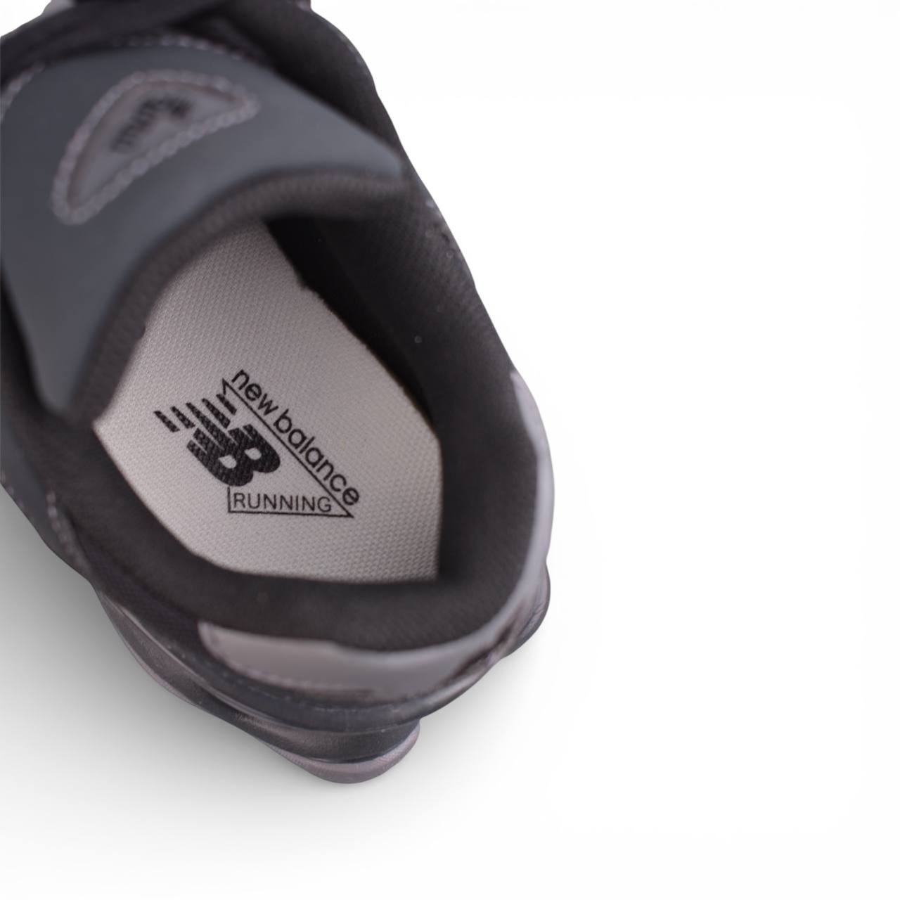 Маратонки NB 9060