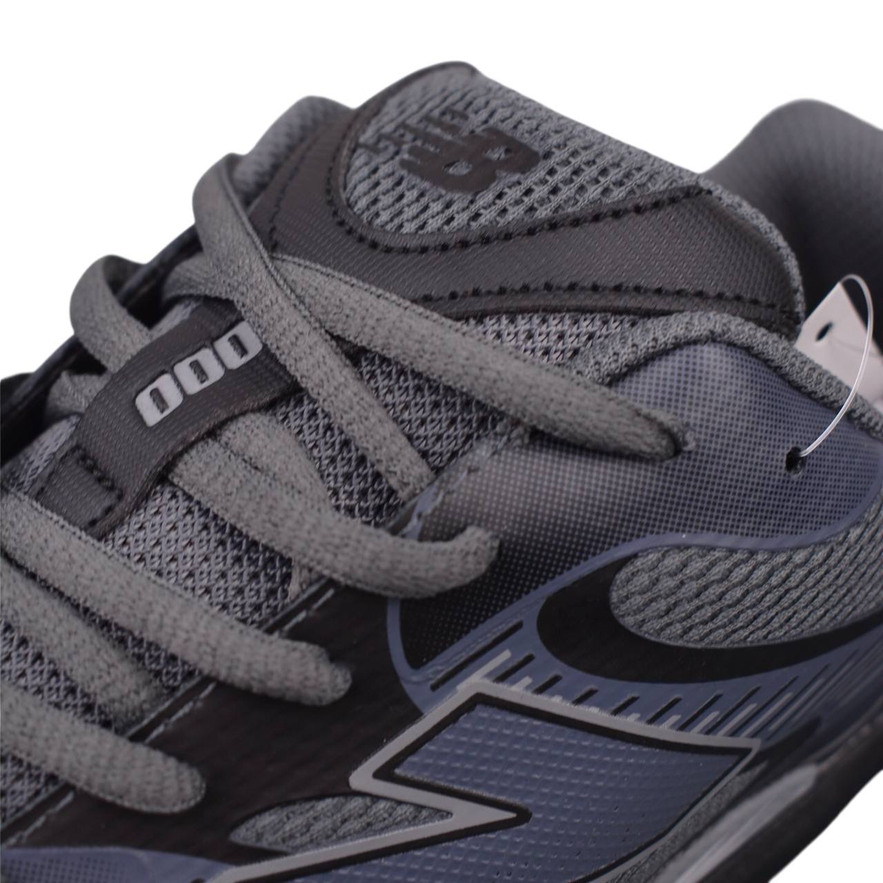 Маратонки New Balance 2000